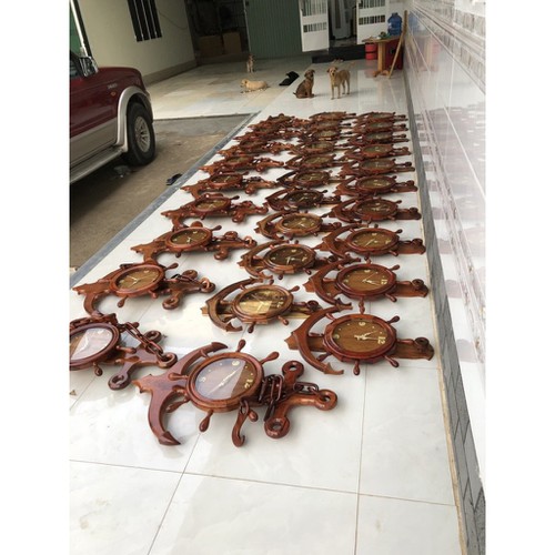 Đồng hồ gỗ neo cao cấp 70cm